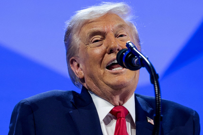 Imagem ilustrativa: EUA aplicam tarifa de 10%, inferior aos 15% inicialmente prometidos por Trump