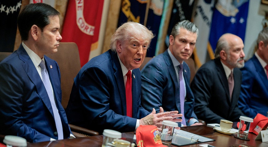 Trump ameaça 