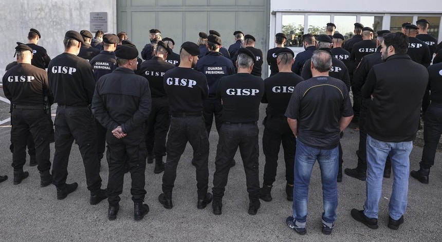 Guardas prisionais apresentam reivindicações ao Governo