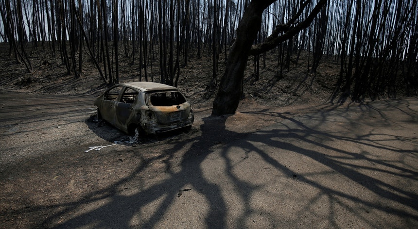 O incêndio que deflagrou a 17 de junho em Pedrógão Grande fez 64 mortos e mais de 200 feridos
