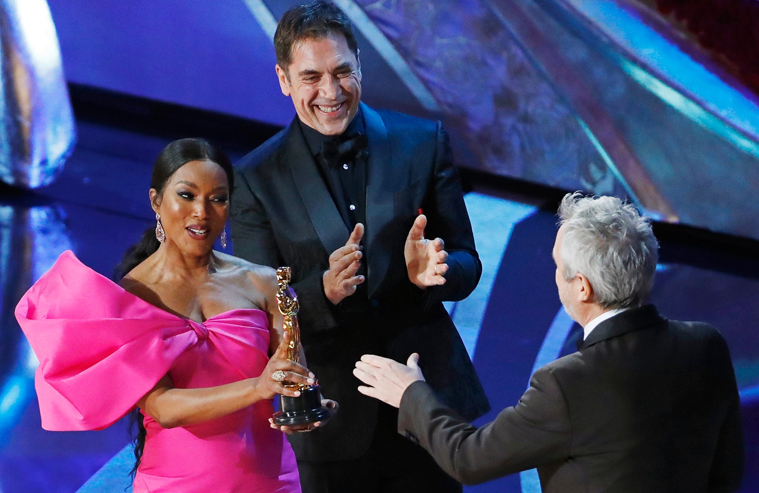  Mike Blake - Reuters 