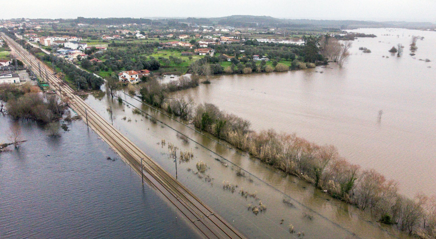 Coimbra sob ameaça de "cheia centenária". Risco estende-se a Lisboa, Setúbal e Oeste