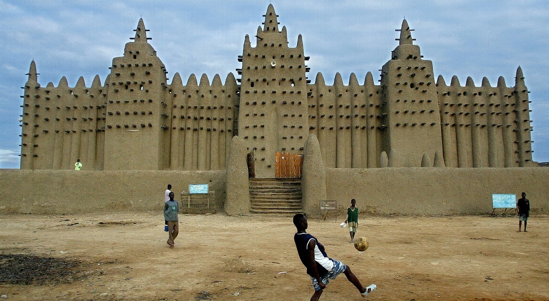  Mali, Djenn&eacute;, maior mesquita do mundo constru&iacute;da em adobe | Yves Herman - Reuters 
