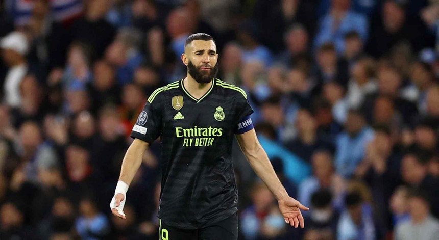 Karim Benzema, do Real Madrid, é eleito melhor jogador do mundo