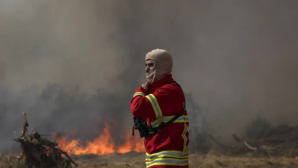 Mais de 700 operacionais testam combate às chamas em exercício europeu