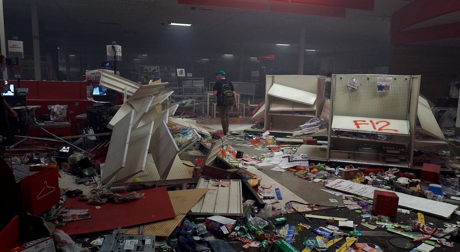  Adam Bettcher - Reuters 