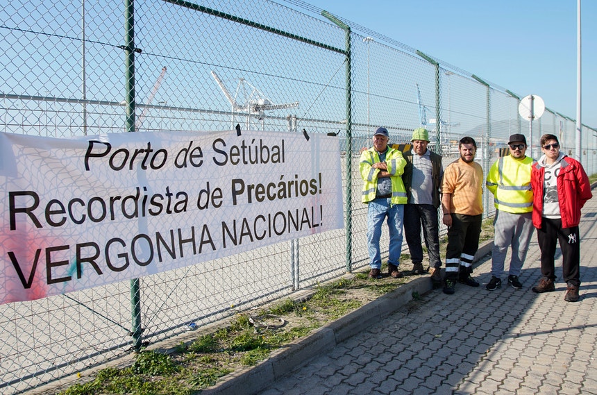 O protesto dos estivadores precários do Porto de Setúbal começou no dia 5 de novembro
