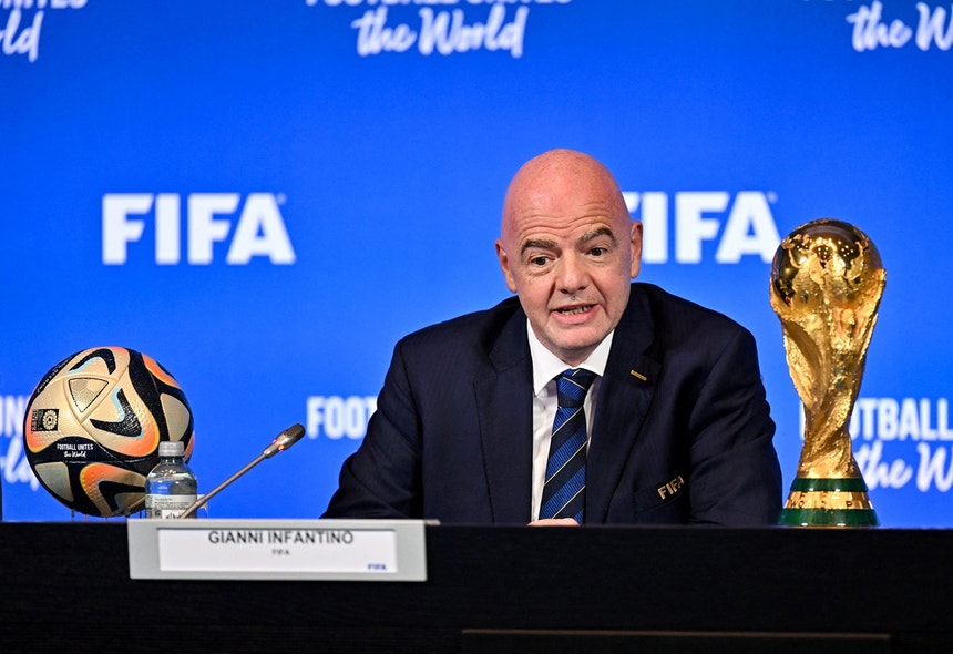 Presidente da FIFA defende fim de veto às equipas russas