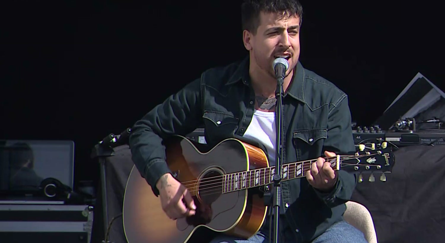 Fernando Daniel opens social music school