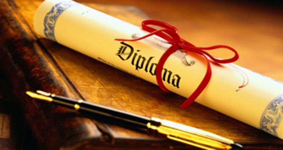 Resultado de imagem para Licenciaturas prÃ©-Bolonha vÃ£o ser equiparadas a mestrados