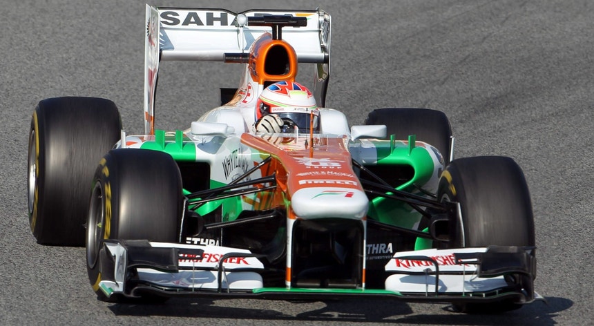 Paul di Resta ainda ao volante de um Force India
