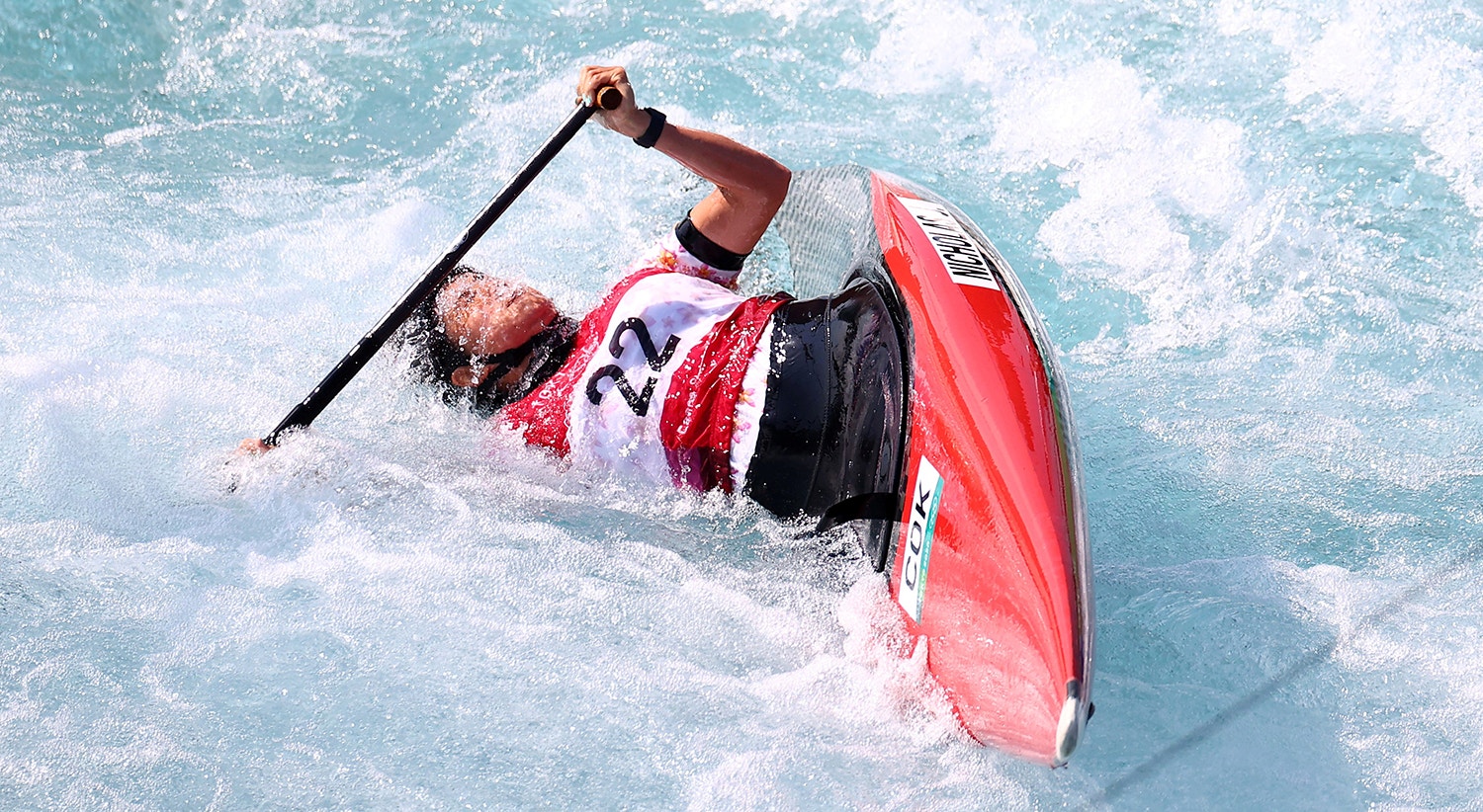  Canoagel Slalom - C1 feminino. Durante o aquecimento de Jane Nicholas das Ilhas Cook. | Foto: Yara Nardi - Reuters 