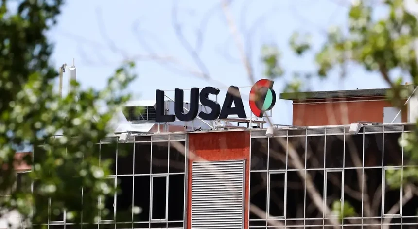 PS acusa Governo de atentado à independência da Lusa e de querer mandar no Parlamento