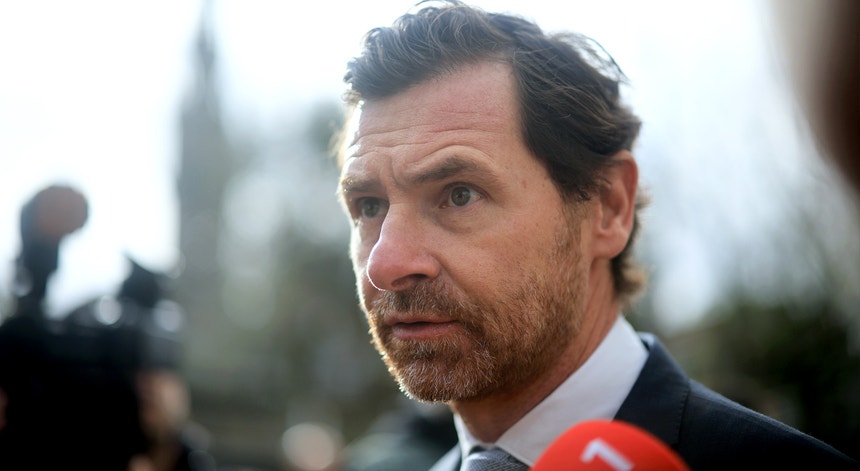 Imagem de Villas-Boas diz que 2025/26 foi o "ano do Dragão" e confirmou "mudança de rumo"