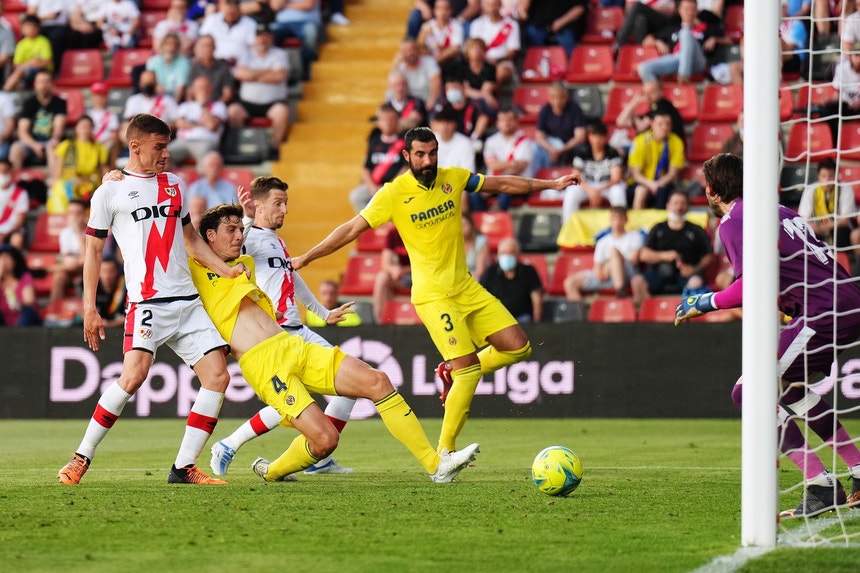 O Rayo Vallecano foi mais objetivo e superiorizou-se ao "submarino amarelo"
