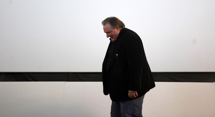 Gérard Depardieu julgado em outubro por alegada agressão sexual