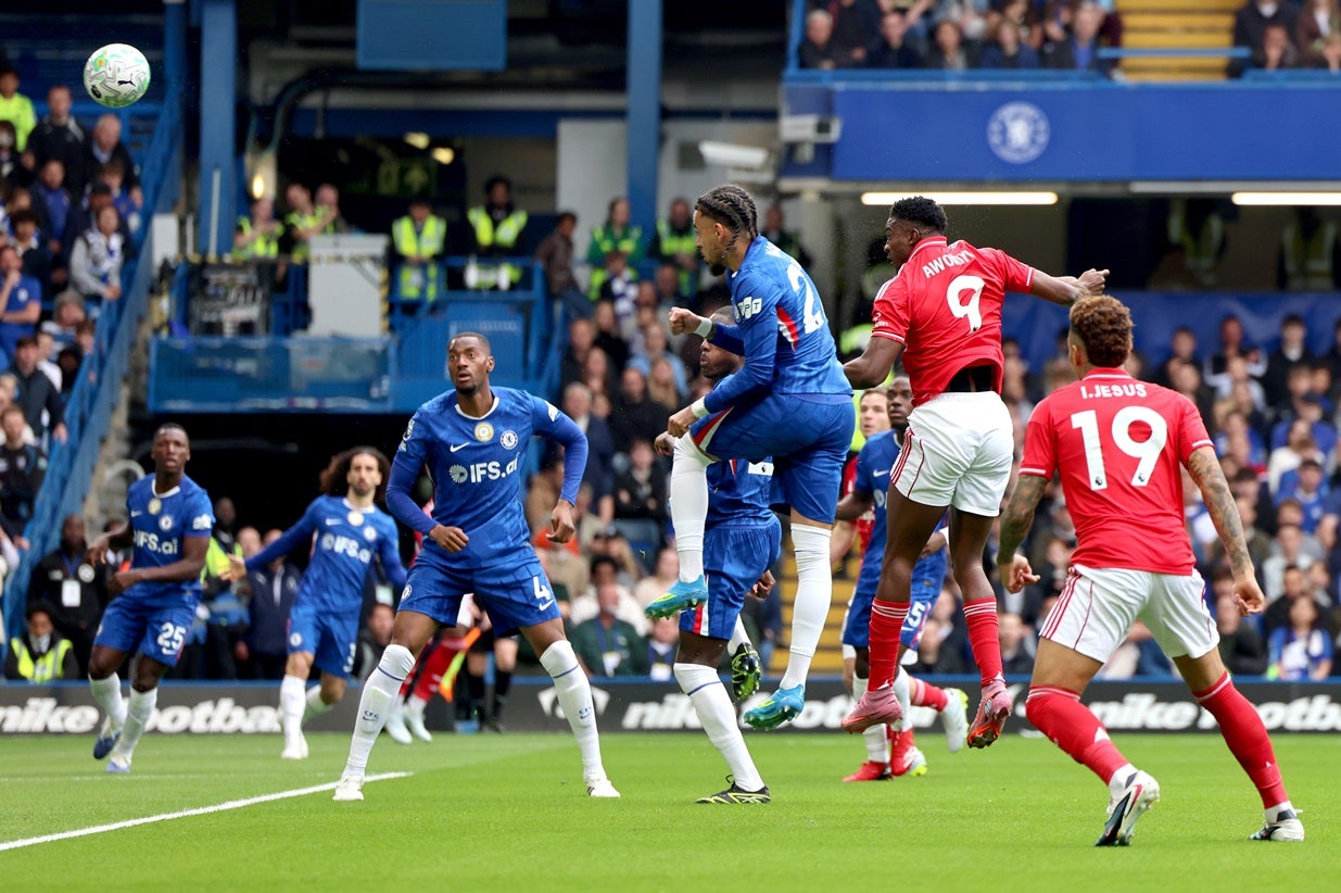 Nottingham volta a vencer e Vítor Pereira respira de alívio em Inglaterra