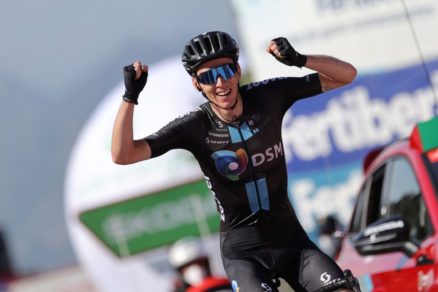 Vuelta: Romain Bardet vence 14.ª etapa, Odd Christian Eiking segue líder - Vimarsana News