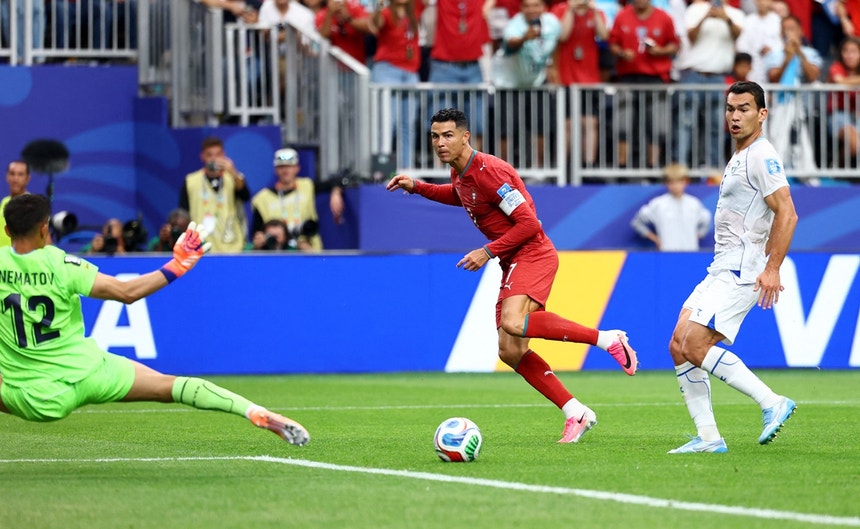 Imagem de Ronaldo ultrapassa Eusébio com `bis` e sobe ao top 10 dos marcadores
