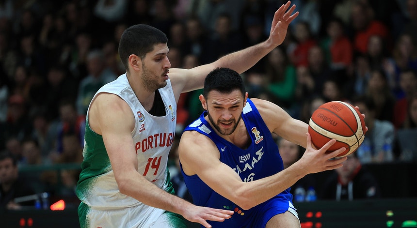 Portugal perde com Grécia na qualificação para o Mundial