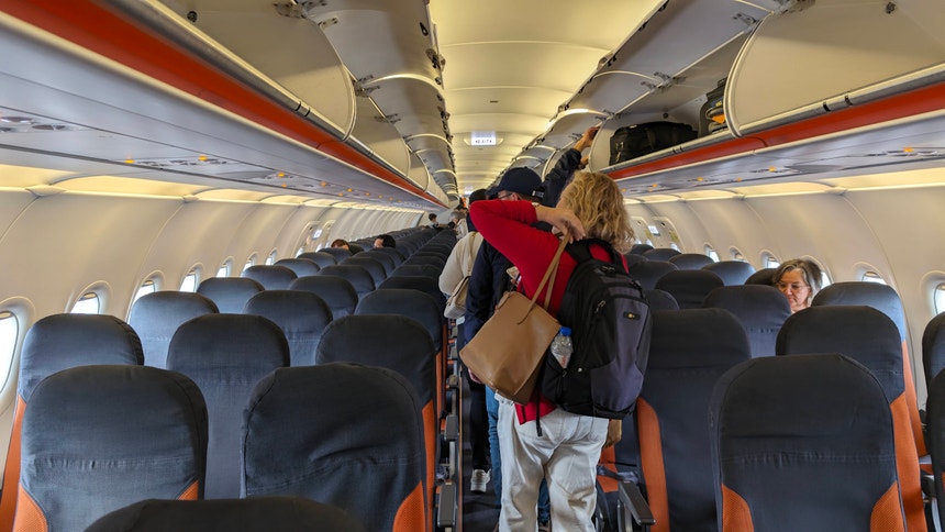Imagem de Ameaça Houthi. Aeroporto de Riade prolonga suspensão dos serviços até ao final da semana