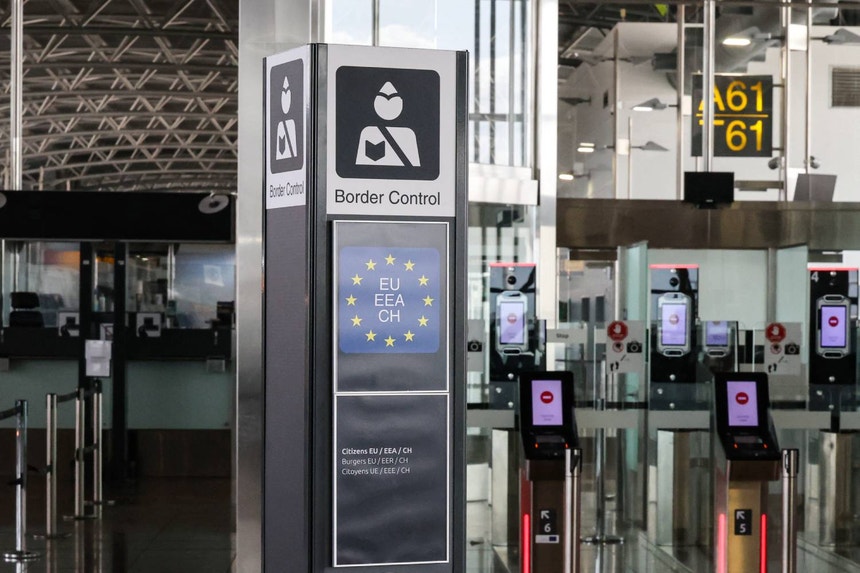 Imagem de Opositores de Putin criticam proibição da UE de entrada de russos