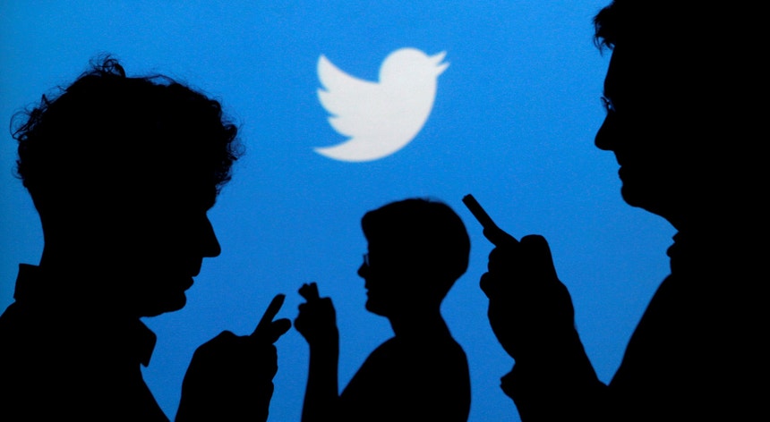 Foram analisados milhões de tweets de membros dos Governos de sete países entre 1 de abril e 15 de agosto de 2020.
