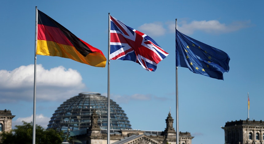 Em 2017, por comparação com o ano anterior, o conjunto de britânicos que requereram a nacionalidade alemã cresceu em 162 por cento
