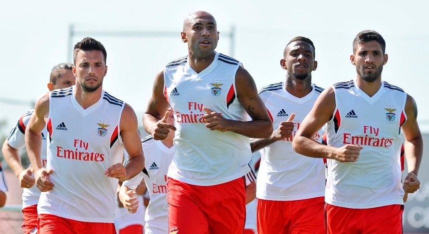 Talisca quer continuar a ganhar títulos no Benfica
