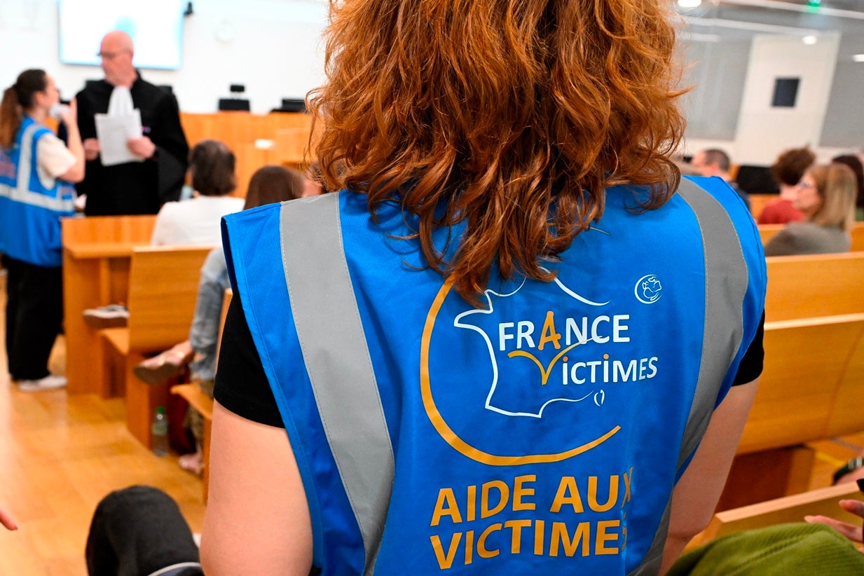 Osteopata francês condenado a 17 anos de prisão po