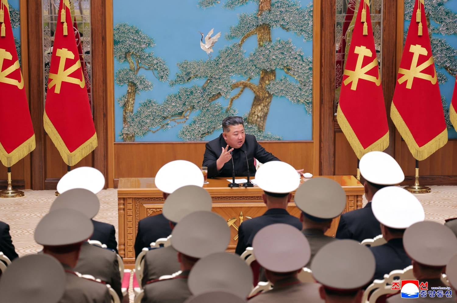 Coreia do Norte vai enviar 50 mil soldados para a Rússia