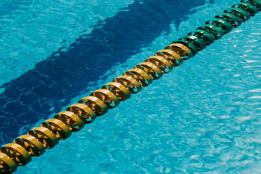 Imagem de Camila Rebelo nas `meias` e Ana Rodrigues bate recorde nos Europeus de piscina curta