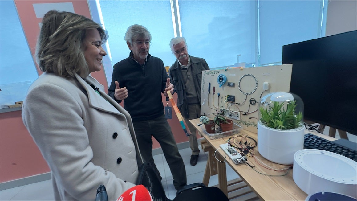 Catarina Martins at Seixal Criativo. "We absolutely need this in Portugal"