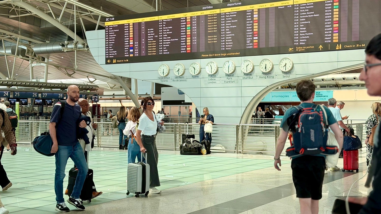 Minister condemns assault on police at Lisbon airport