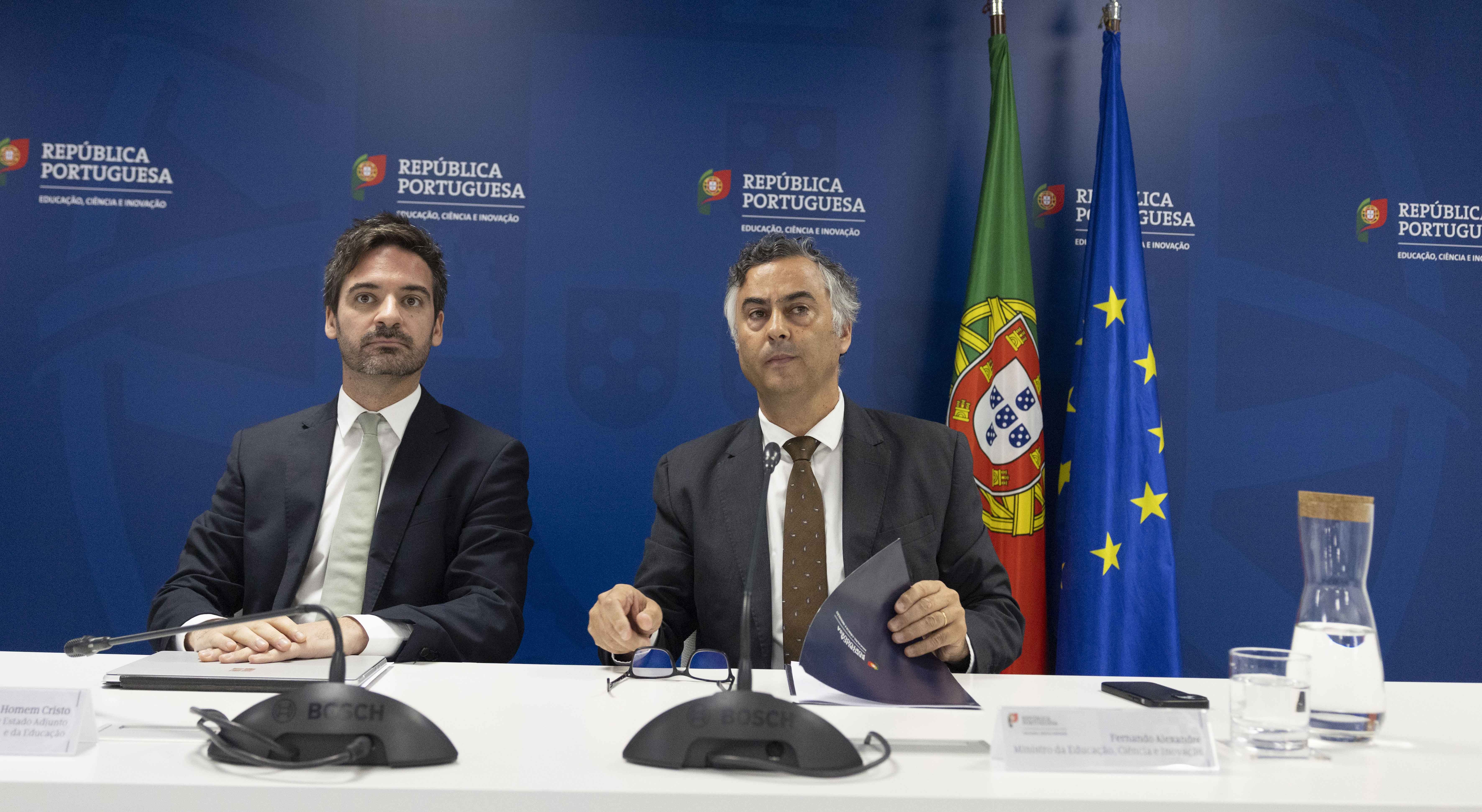"Nenhum aluno ser� prejudicado". Ministro da Educa��o mant�m calend�rio de acesso ao Ensino Superior