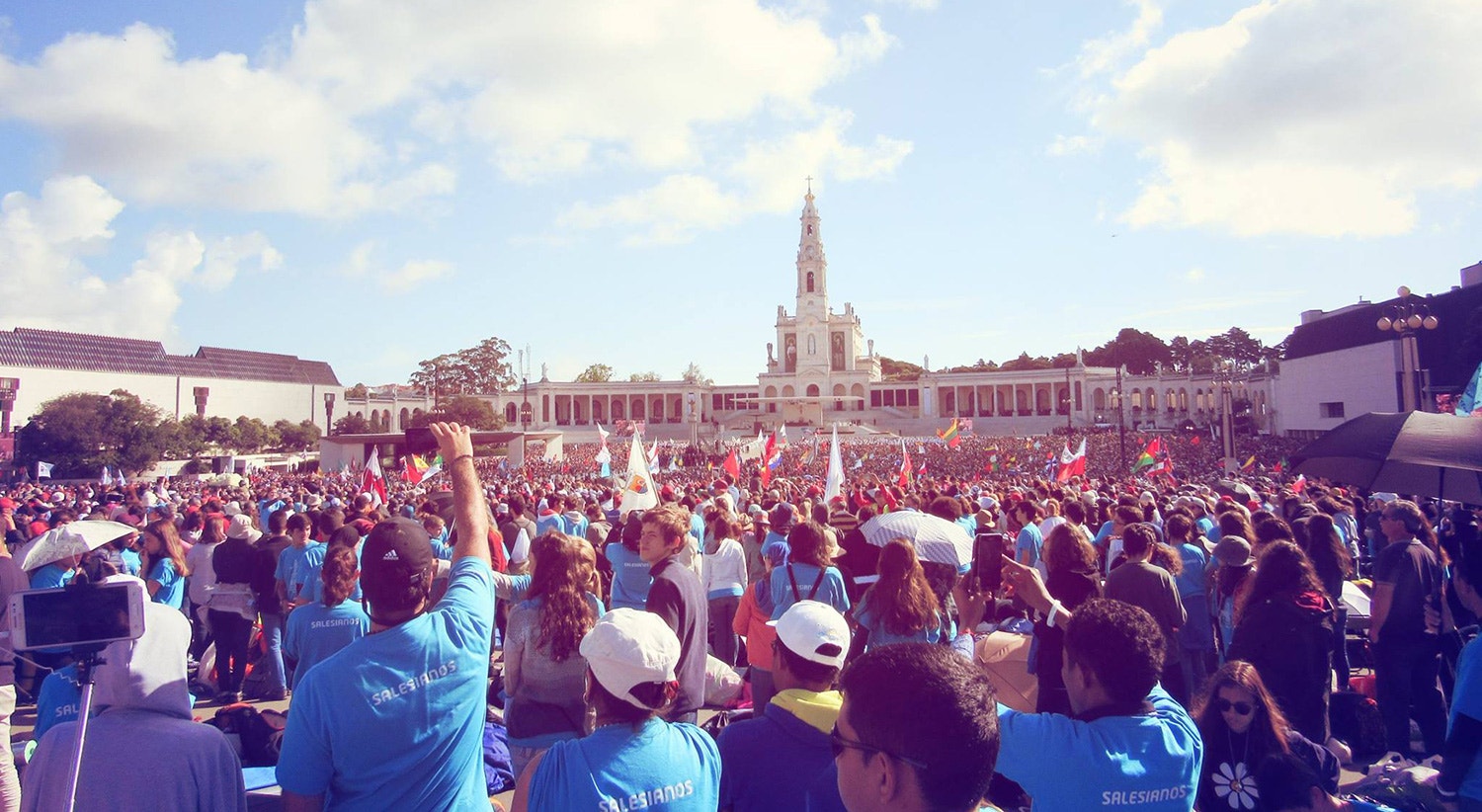  Numa visita ao Santu&aacute;rio de F&aacute;tima. 
