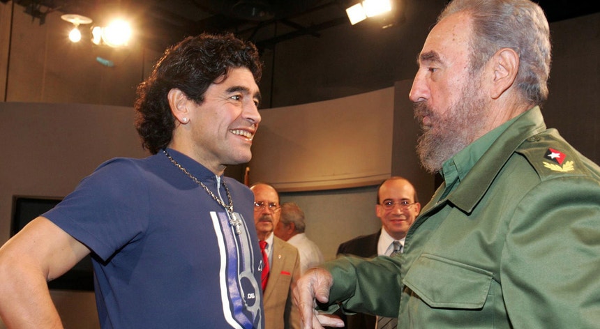 Fidel Castro foi um dos líderes de regimes socialistas com os quais Diego Armando Maradona cultivou amizades
