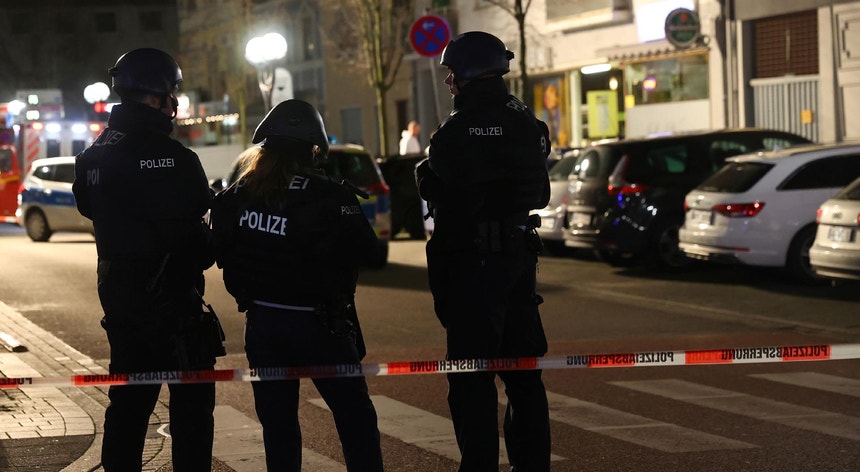 O tiroteio em Frankfurt já fez nove vítimas
