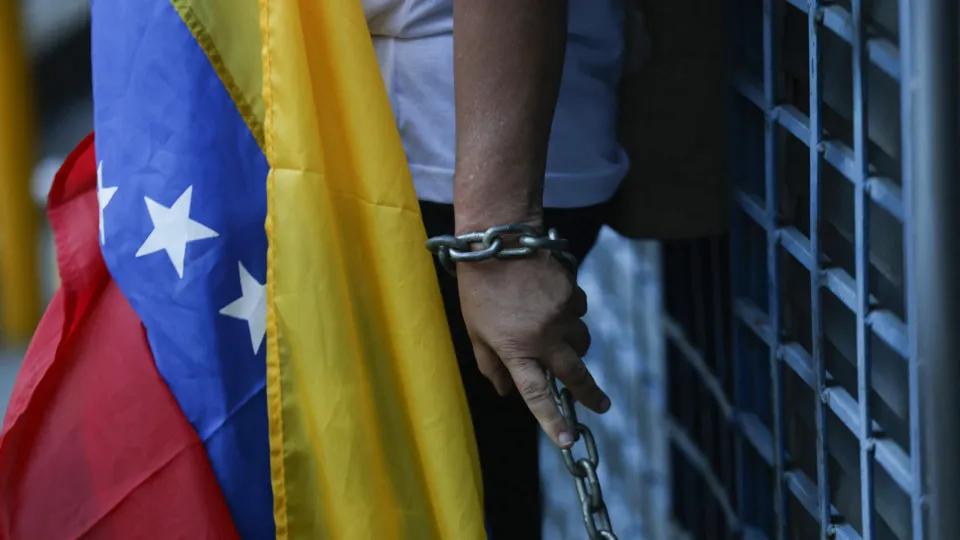 ONG acusam líder da Venezuela de violar Estado de Direito ao terminar amnistia