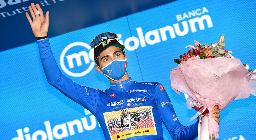 Ruben Guerreiro está perto de garantir a camisola de "rei" da montanha no Giro
