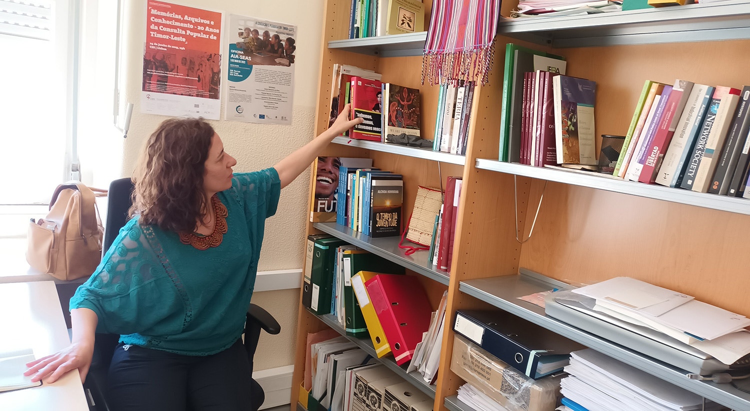  Neste momento tem um projeto de investiga&ccedil;&atilde;o sobre a hist&oacute;ria das rela&ccedil;&otilde;es de solidariedade entre Mo&ccedil;ambique e Timor-Leste. 