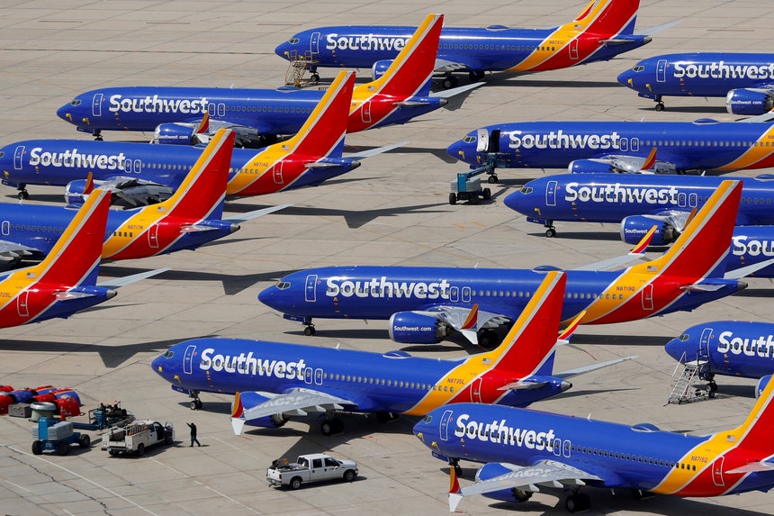 Imagem relacionada com a notícia: No domingo, um voo da Southwest foi obrigado a regressar ao aeroporto de Denver, no Estado norte-americano do Colorado
