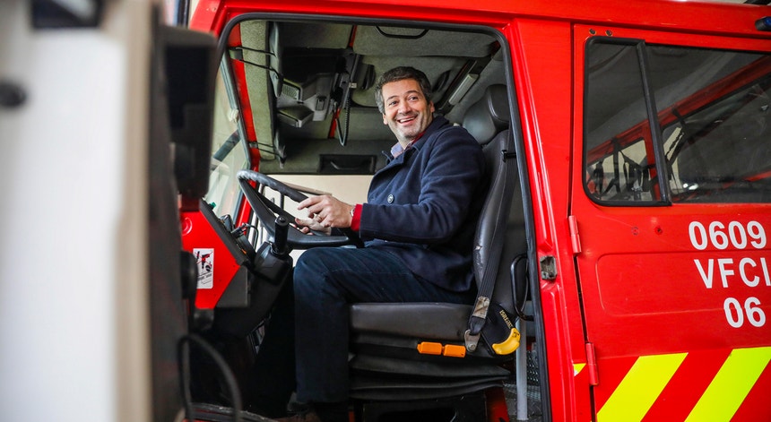 Imagem ilustrativa: "Repto ao Governo". Ventura apela a prolongamento de isenção de portagens e cal