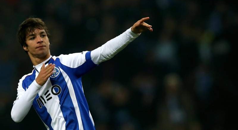Óliver Torres confiante que a equipa do FC Porto está a entrar nos eixos
