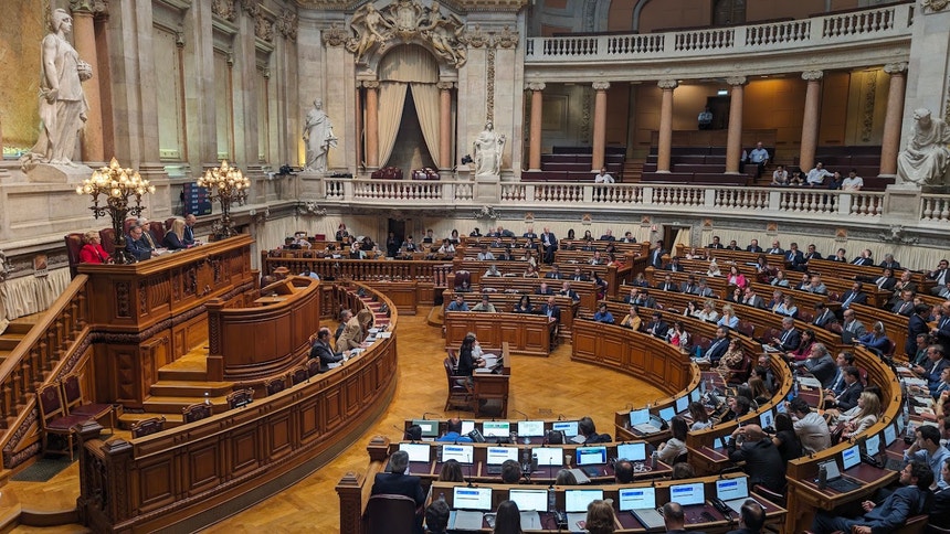 Imagem de Aguiar-Branco convoca conferência de líderes para amanhã para decidir data da moção de censura do Chega