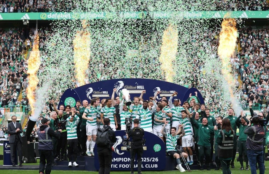 Celtic acaba com sonho do Hearts e chega ao `penta` na Escócia