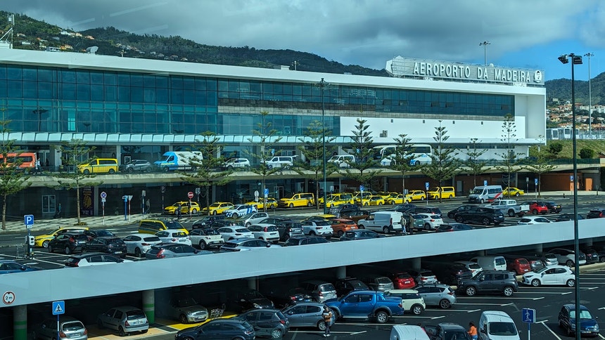 Imagem relacionada com a notícia: Aeroporto da Madeira sem voos cancelados esta segunda-feira