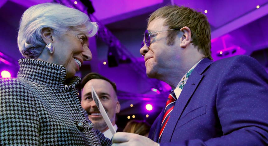 Um dos convidados deste ano é o músico Elton John. Foto: As principais figuras mundiais vão marcar presença em Davos. Foto: Denis Balibouse - Reuters Um dos convidados deste ano é o músico Elton John. Foto: As principais figuras mundiais vão marcar presença em Davos. Foto: Denis Balibouse - Reuters