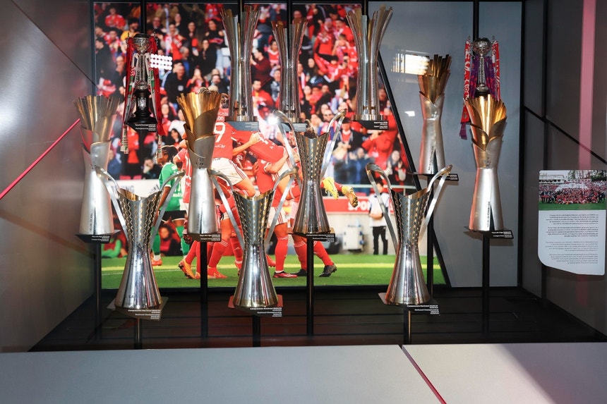 A equipa feminina de futebol do Benfica tem uma nova área no museu
