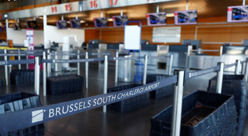 False Bomb Threat Halts Operations at Belgium's Charleroi Airport - Flight from Faro Involved